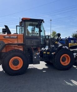 Machinery Market Колесный погрузчик Develon / Doosan DL250 - 7 - Neu oder gebraucht bei Machinery-Market.eu